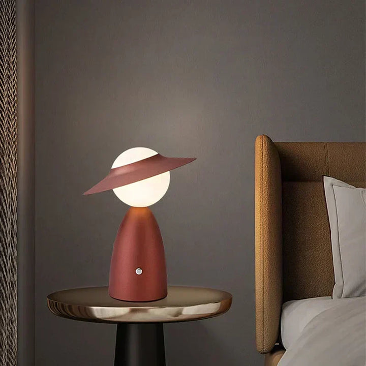 Batteri Bordslampa Man med Hatt