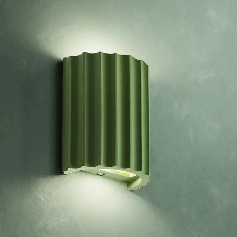 WärmeAura | Vägglampa i resin för en varm atmosfär