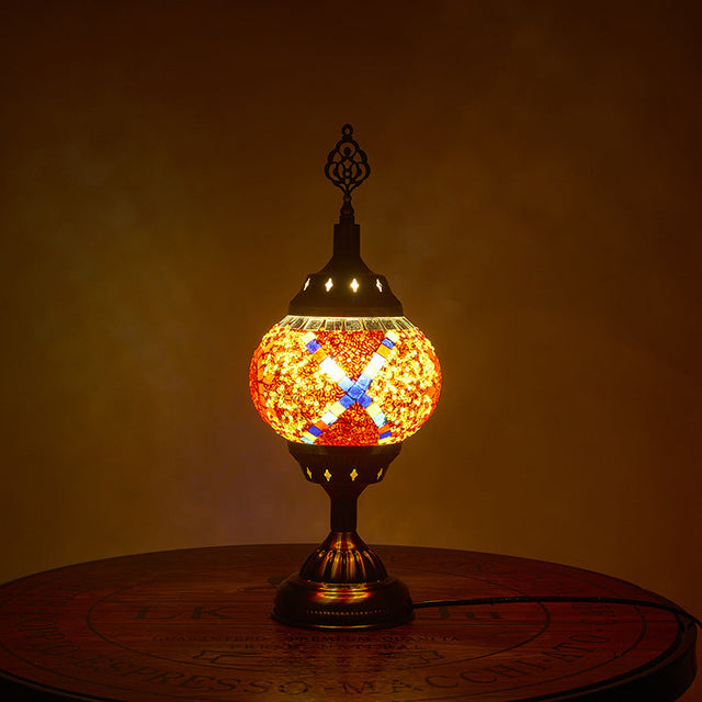 Traditionell Tiffany romantisk oval järn emaljerad 1-ljuskälla bordslampa för sovrummet