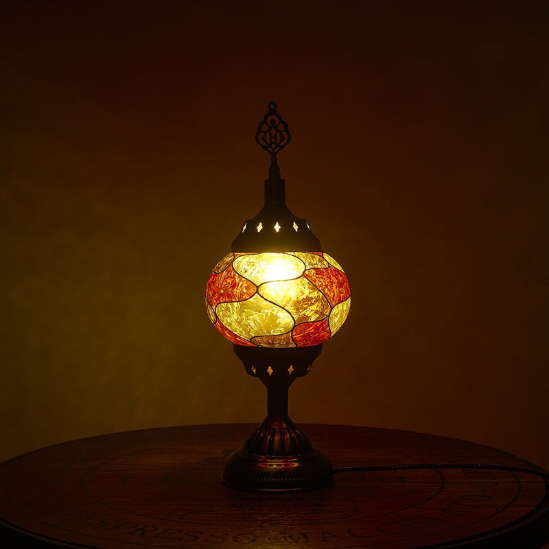 Traditionell Tiffany romantisk oval järn emaljerad 1-ljuskälla bordslampa för sovrummet