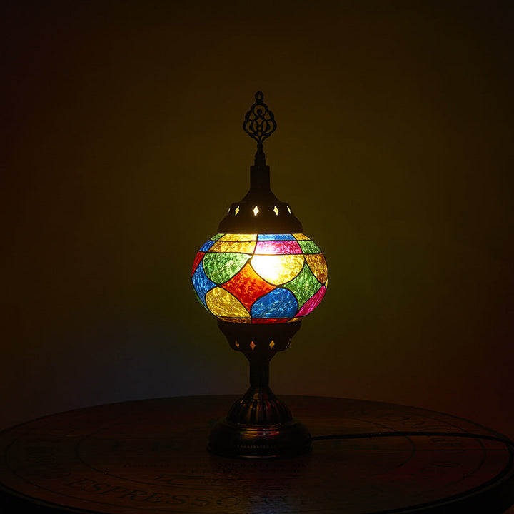 Traditionell Tiffany romantisk oval järn emaljerad 1-ljuskälla bordslampa för sovrummet