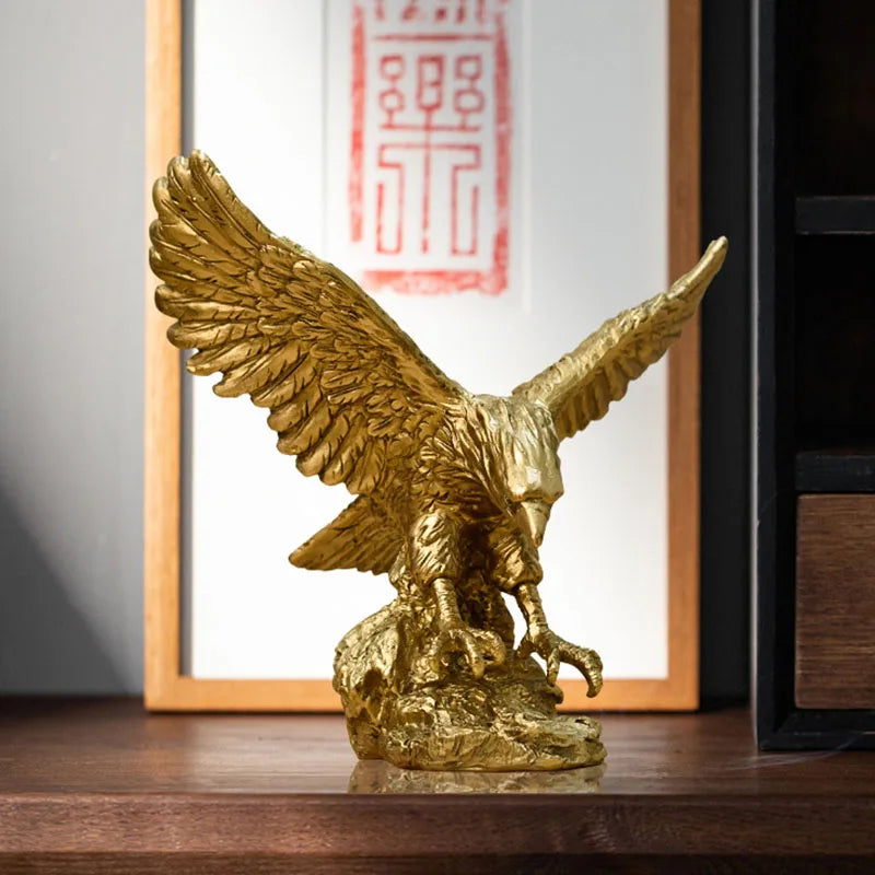 Resin Golden Eagle Statue Art Animal Model Collection Ornament Hemmakontor Skrivbord Feng Shui Dekor Figurer enkel