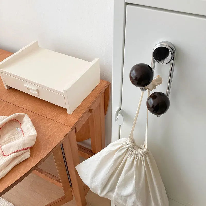 Eames Dot Magnetiska Krok