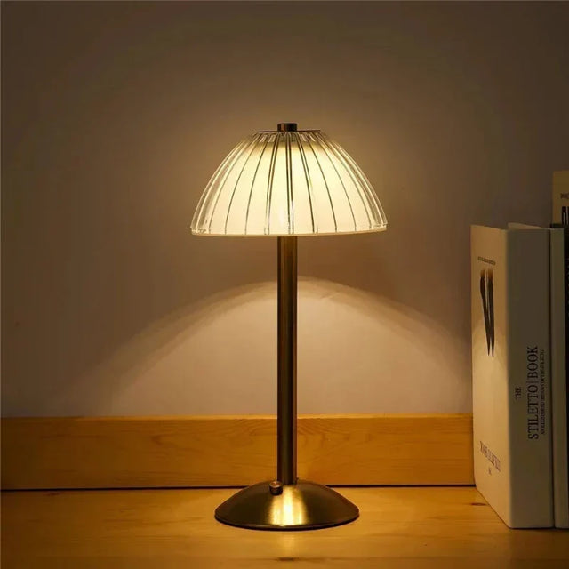 GlassGleam | Trådlös LED-bordslampa i tre färger med dimmerfunktion