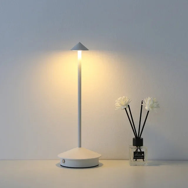 Uppladdningsbar Bordslampa Kreativ Matsal Touch Led Hotell Bar Kaffe Pina Pro Bordslampa Dekorativ Skrivbordslampa