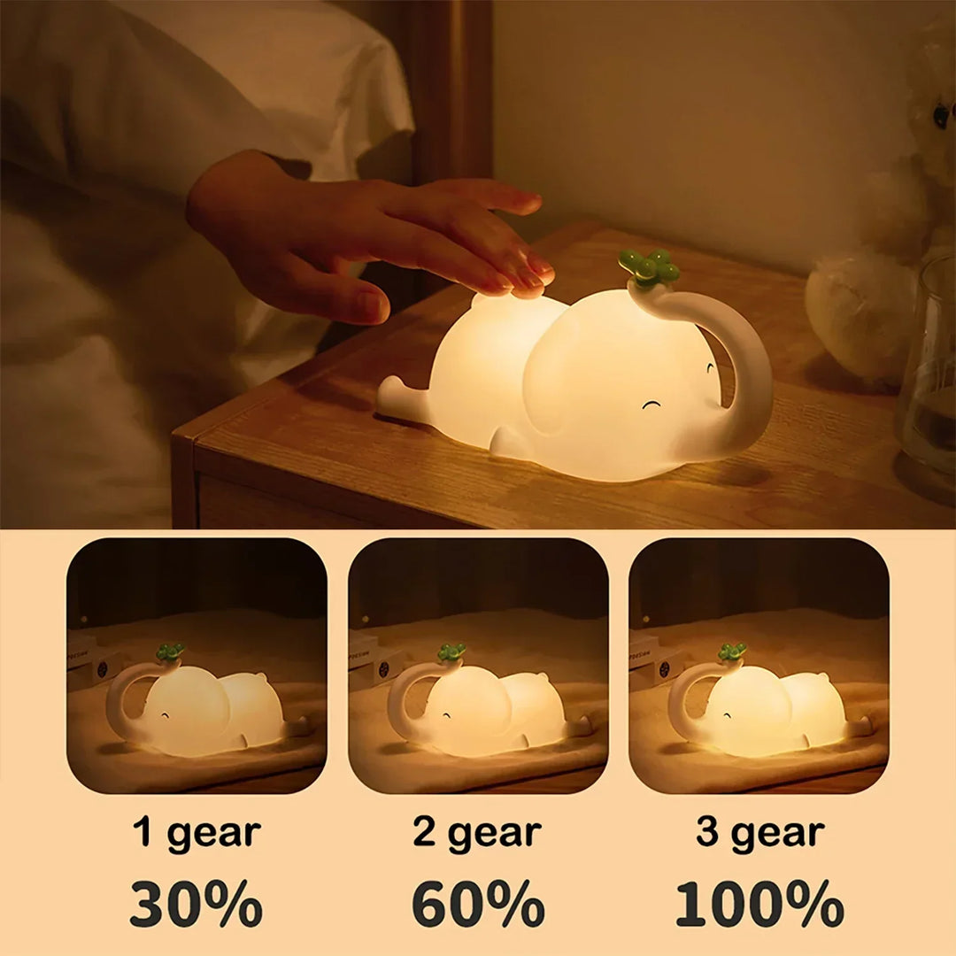LumiDum LED Nattlampa | Mjuk Silikon | 3 Ljusstyrkenivåer | Bärbar &amp; Uppladdningsbar | 17,7 × 9,1 cm