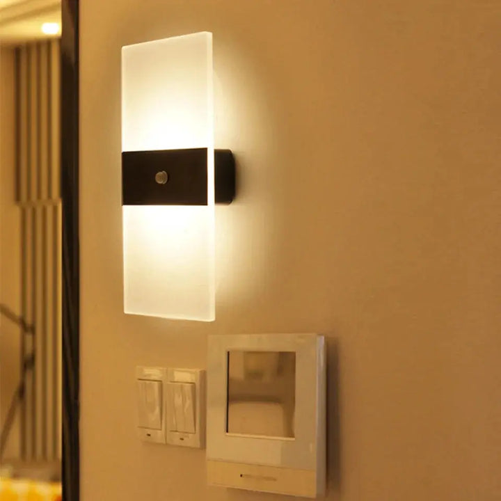 Éclatante - Touch Panel Vägglampa USB uppladdningsbar