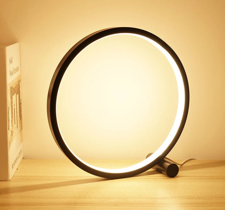 Minimalistisk bordslampa med touch- och dimmerfunktion