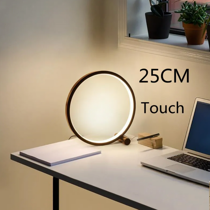 Minimalistisk bordslampa med touch- och dimmerfunktion