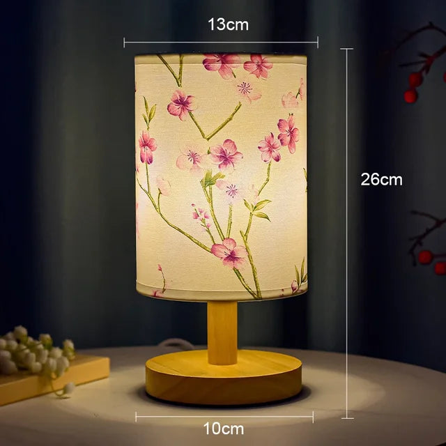 Dimbar LED-nattlampa med tygskärm i plommonblomma – Perfekt nattlampa för sovrummet