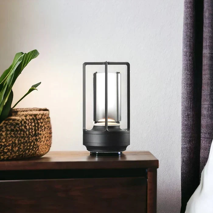 Varm LED Trådlös Bordslampa – Batteridriven Nordisk Design - LED med Touchkontroll, Lämplig för Sovrum, Hem, Utomhus - Idealisk Nattlampa