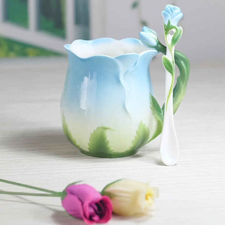 3D Ros Blomma Kaffe Mug Keramiska Kaffe Muggar Söt Estetisk Vattenglas med Sked Sommar Vinter Drickredskap Alla Hjärtans Dag Gåvor