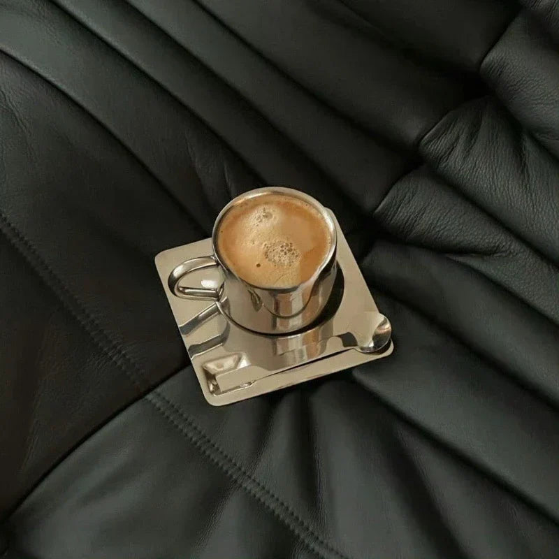 Kaffekopp och Bricka i Rostfritt Stål