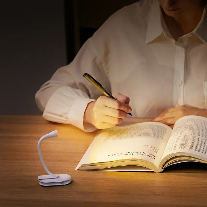 Mini Boklampa - Portabel Clip-On Nattlampa med USB-laddning, Dimmbar LED för Sovrum, Ögonvänlig och Camping - 360° Vridbar Clip Boklampa