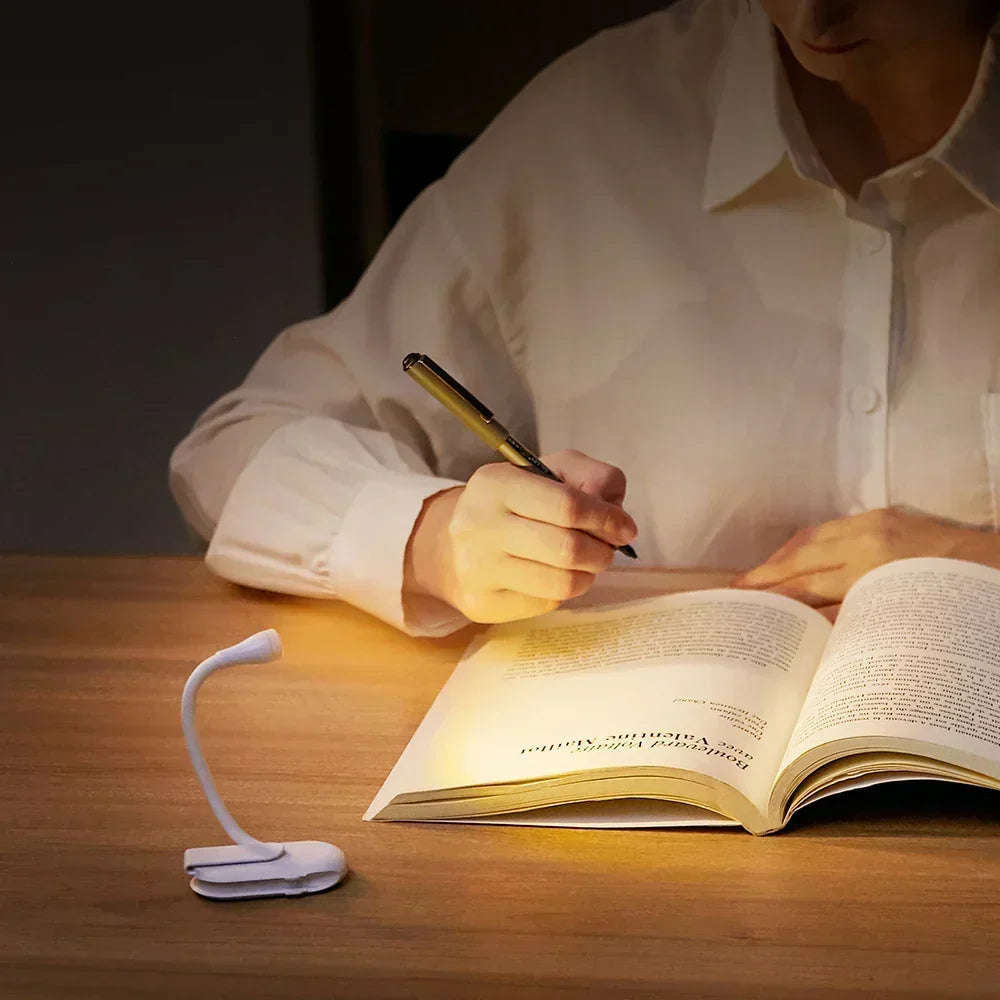 Mini Boklampa - Portabel Klämlampa med USB-laddning, Dimbar LED för Sovrum, Ögonvänlig och Camping - 360° Vridbar Klämlampa för Böcker