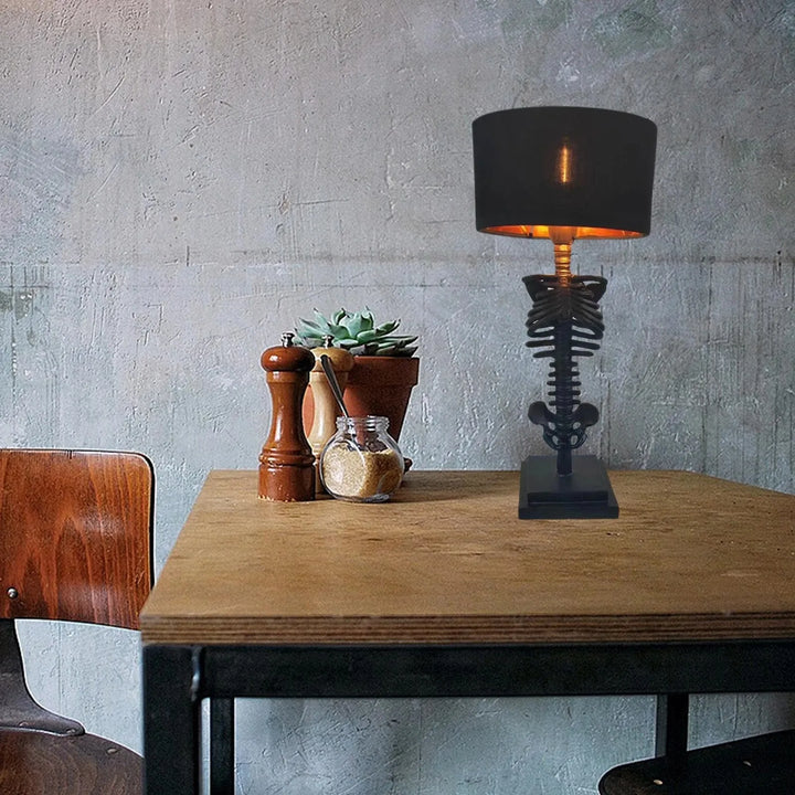 Handgjord Gotisk Skelett Bordslampa