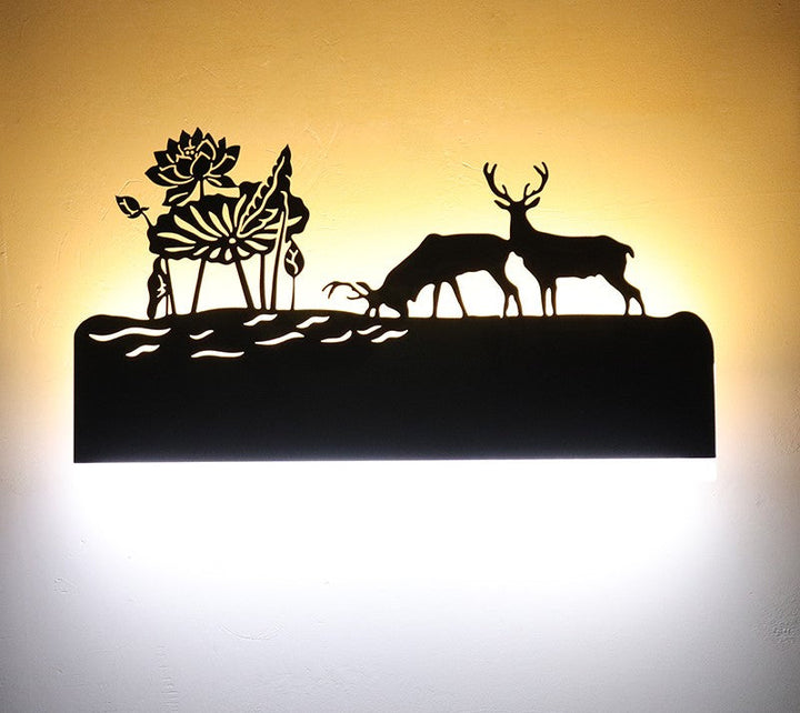 Vägglampa med mångsidig design