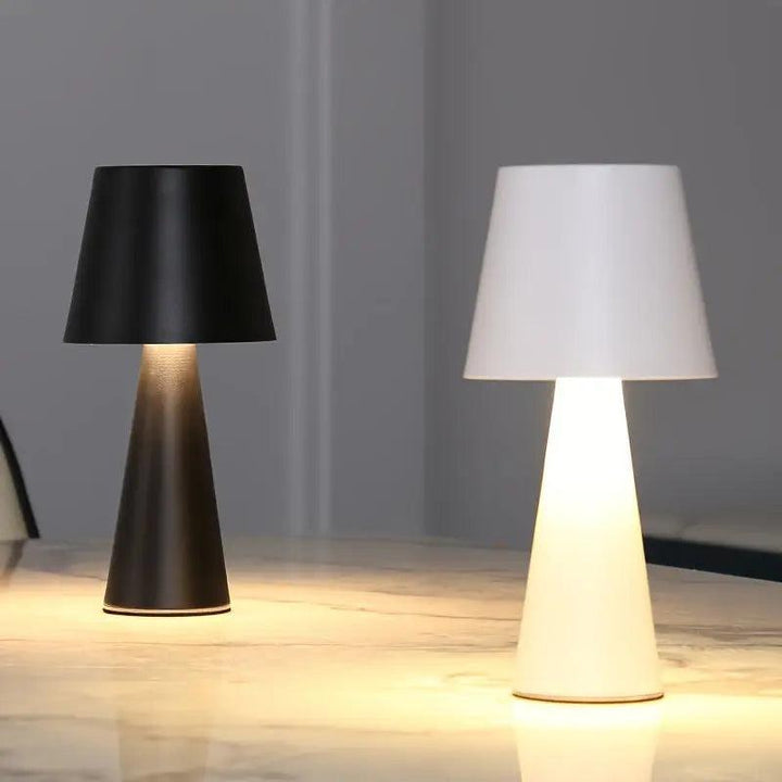 Bordslampa - Belysning - svart - Lägg till en raffinerad stil och lämna ett bestående intryck