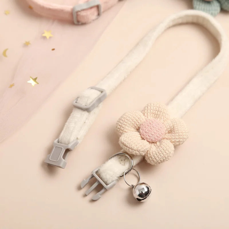 Justerbar kattkrage med blomma - FlowerCharm