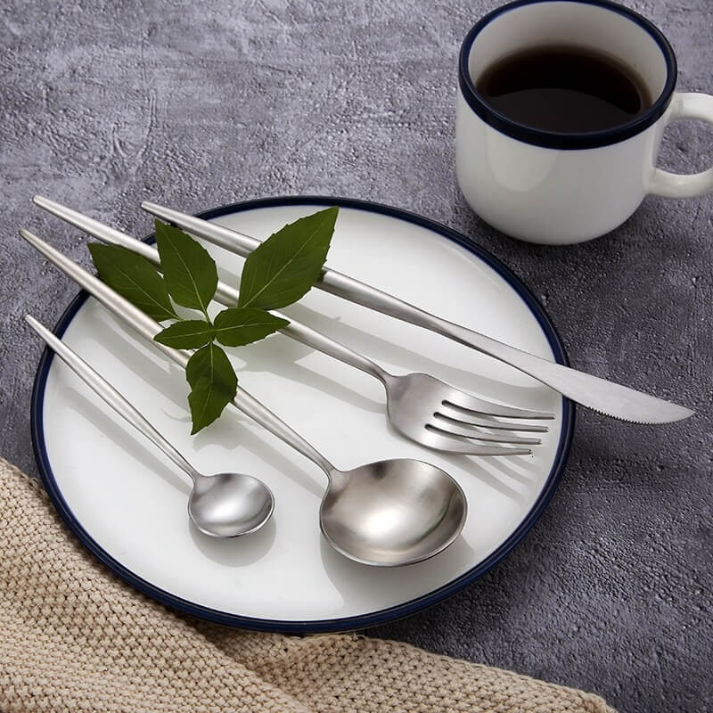 Modern Silverbestick Set