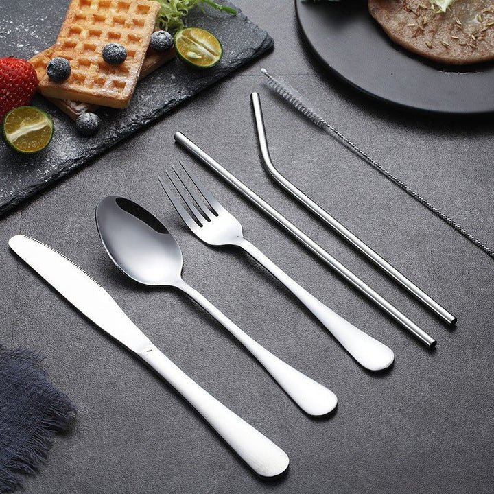 Bestickset med bärbar förvaringsväska