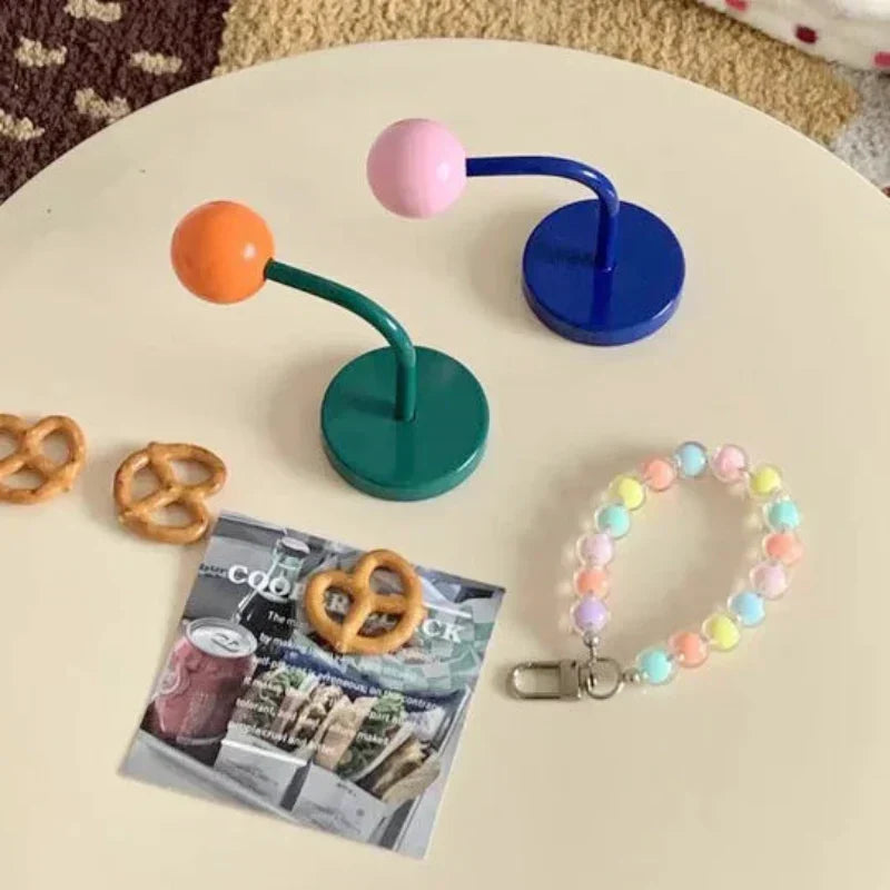 Eames Dot färg Rush Krok Magnet