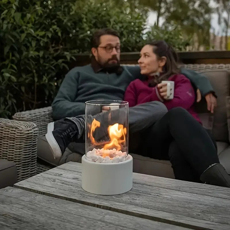 Stilren &amp; modern bordslampa med eld