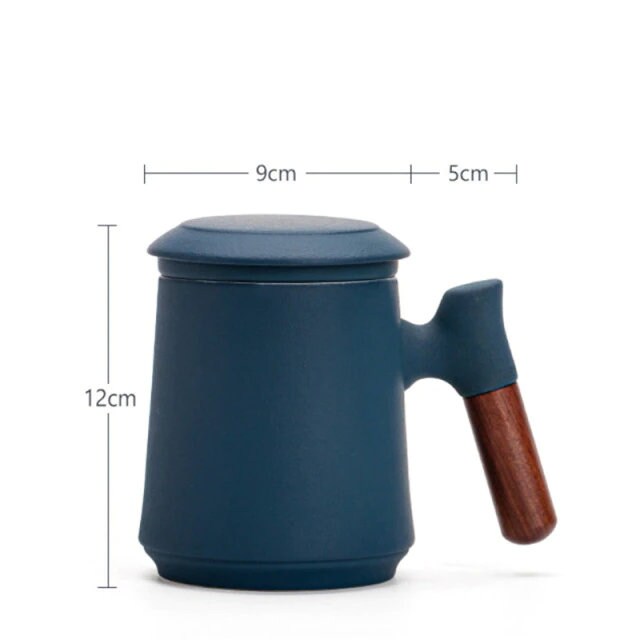 Japansk keramik te muggset med tesil och lock, handgjord