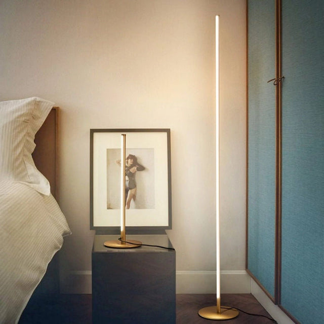 Lightmoon modern golvlampa