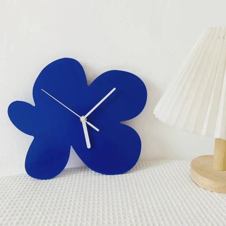 Liten Blå Geometrisk Väggklocka