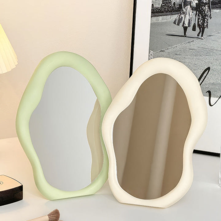 Oregelbunden Blob Sminkspegel