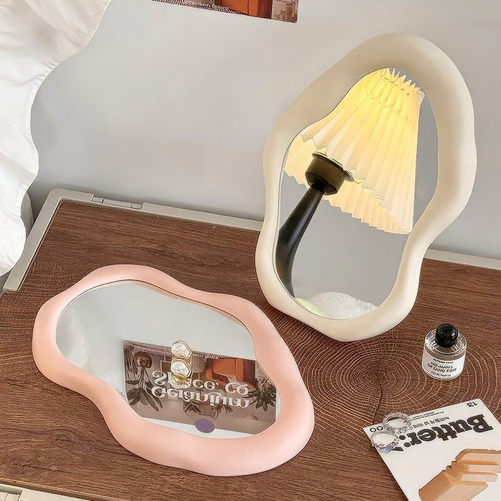 Oregelbunden Blob Sminkspegel