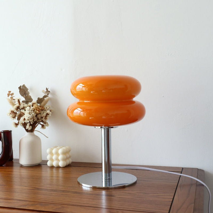 Bordslampa i italiensk designstil