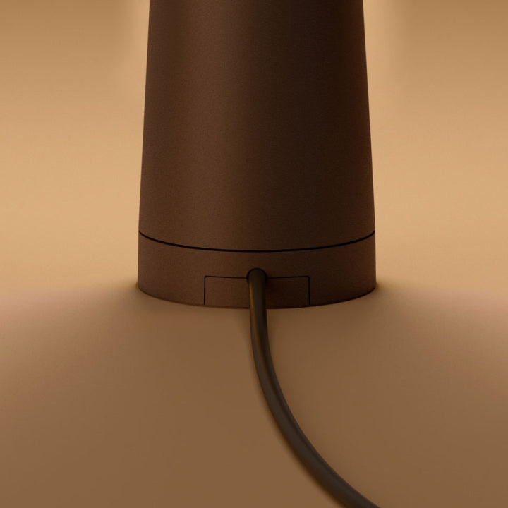 Skulptural bordslampa