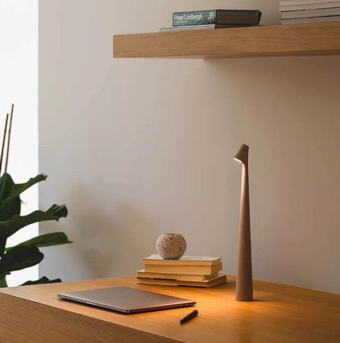 Bärbar Bordslampa