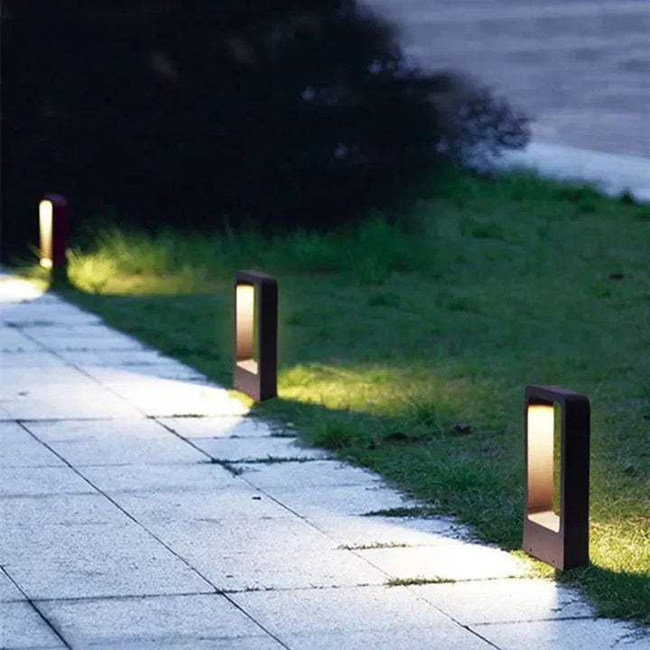 Elegant Aluminium Golvlampa för en Lyxig Glans Utomhus
