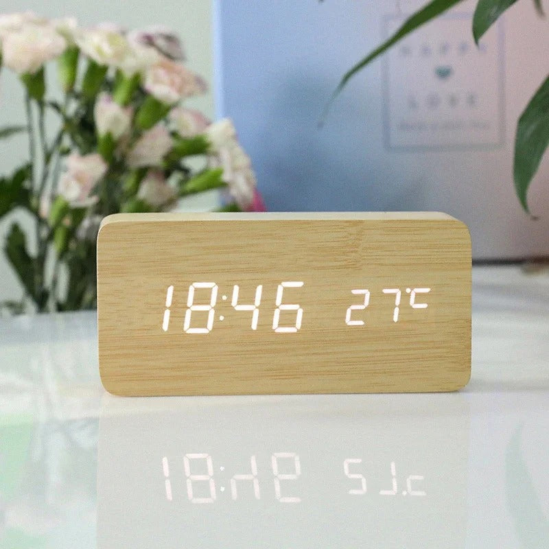 Minimalistisk LED Klocka | Trä
