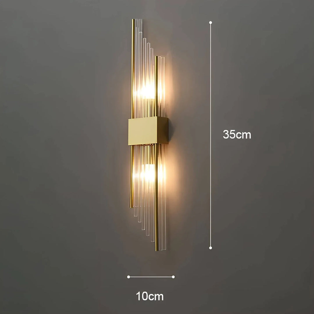 Vägglampa med kristalldekoration