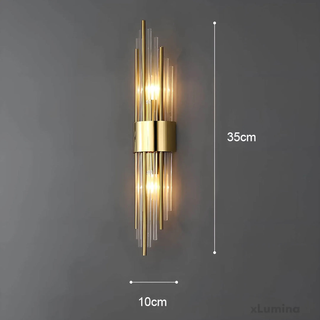 Vägglampa med kristalldekoration