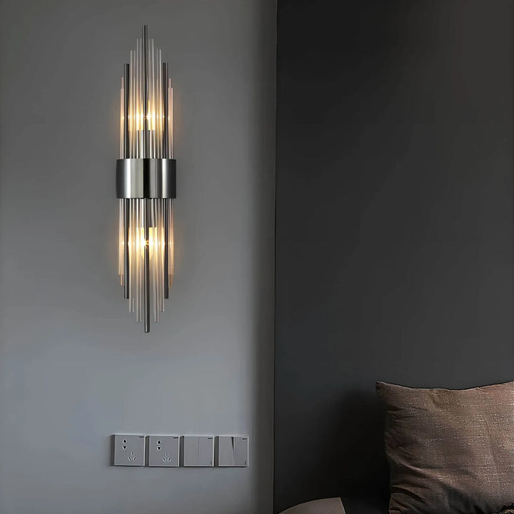 Vägglampa med kristalldekoration