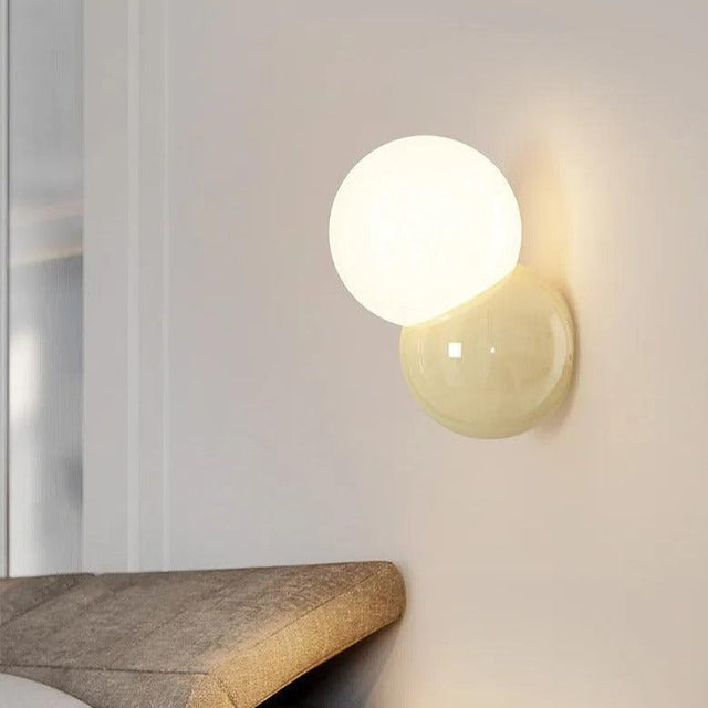 Nordisk Bubble Vägglampa | Tryckknapp