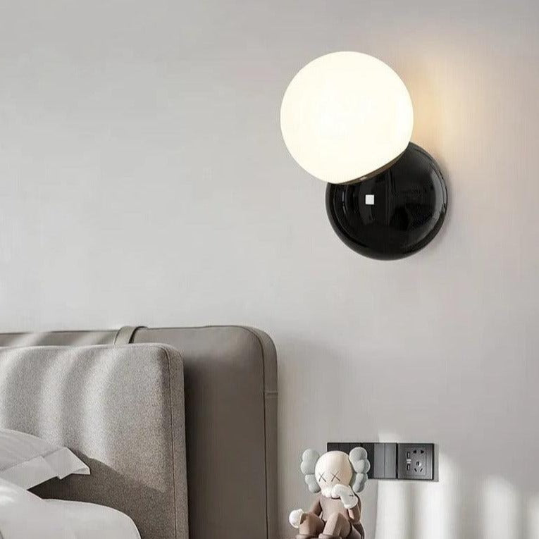 Nordisk Bubble Vägglampa | Tryckknapp