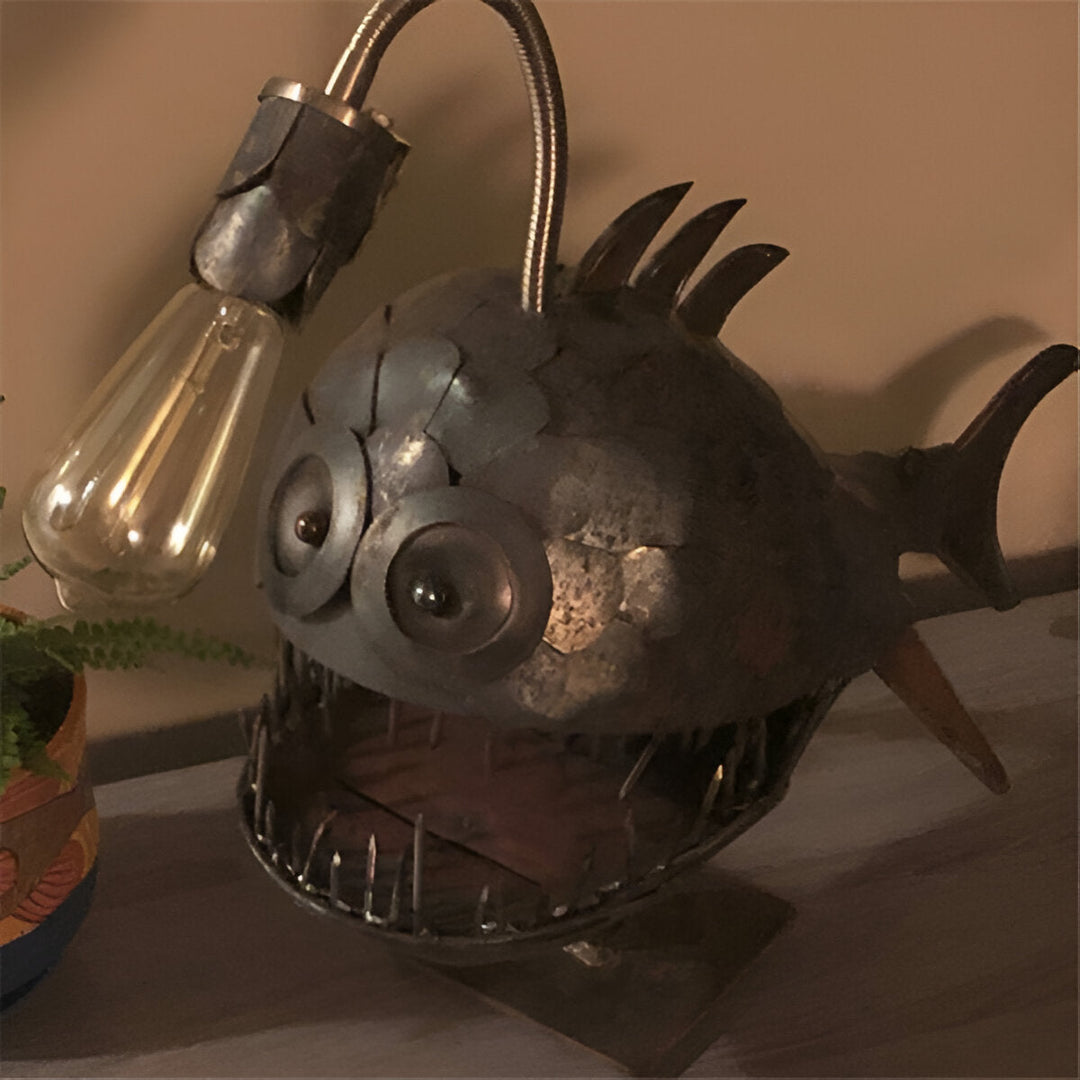 Steampunk Angler Fish Lamp – Cool &amp; Ovanlig Golvlampa för Ditt Hem