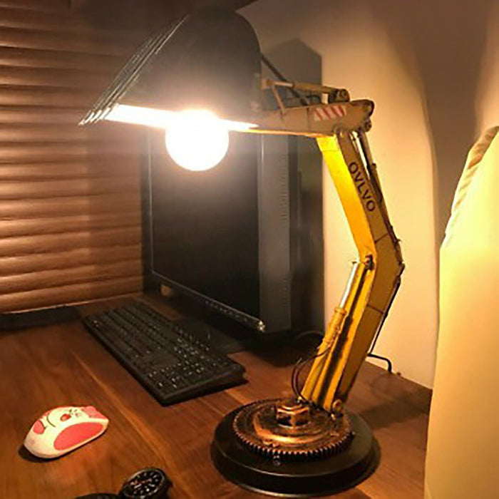 Unik Grävmaskin Bordslampa