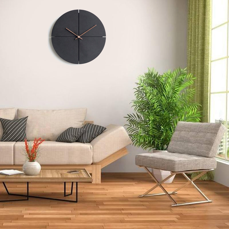 Elegant nordisk minimalistisk väggklocka