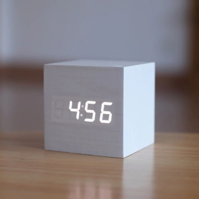 CUBE DIGITAL KLOCKA