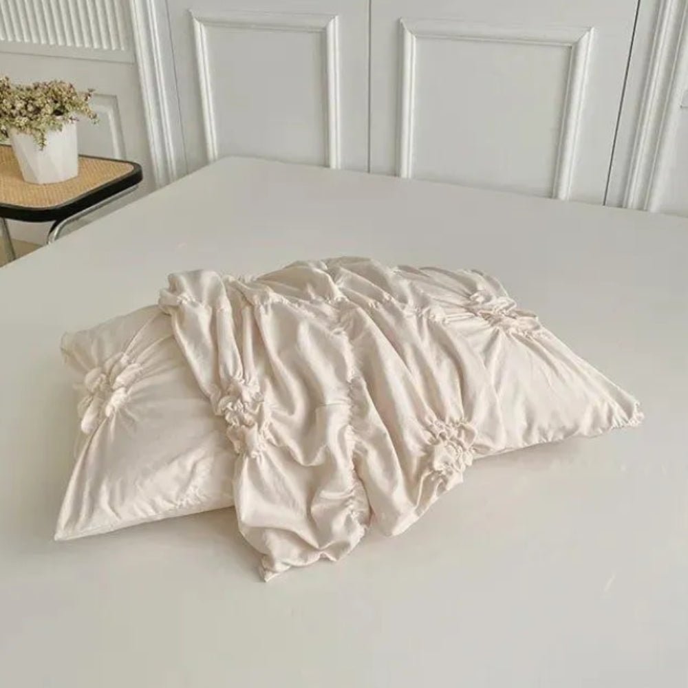 RuffledWeave Duvet Set – Elegant rynkad blommig täckset i mikrofiber