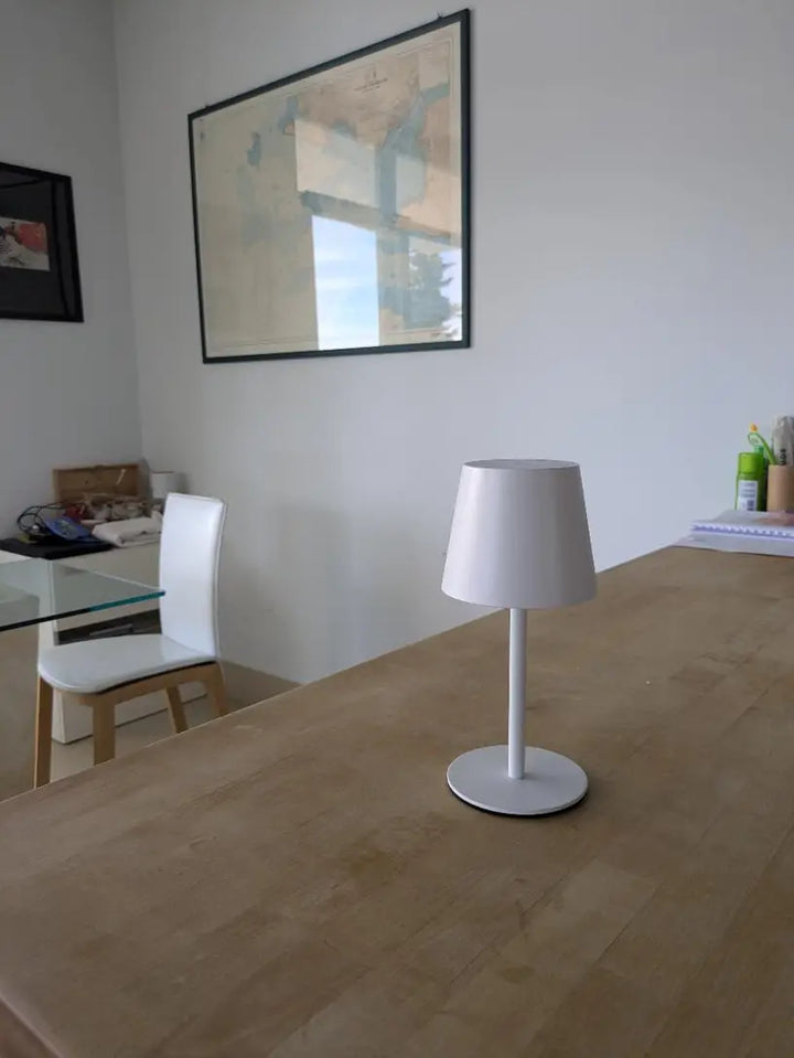 LED Bordslampa – Trådlös, Touchkontroll &amp; Dimbar Ljus