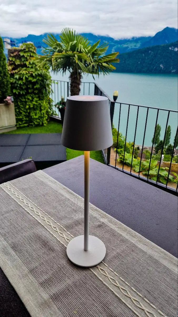 LED Bordslampa – Trådlös, Touchkontroll &amp; Dimbar Ljus
