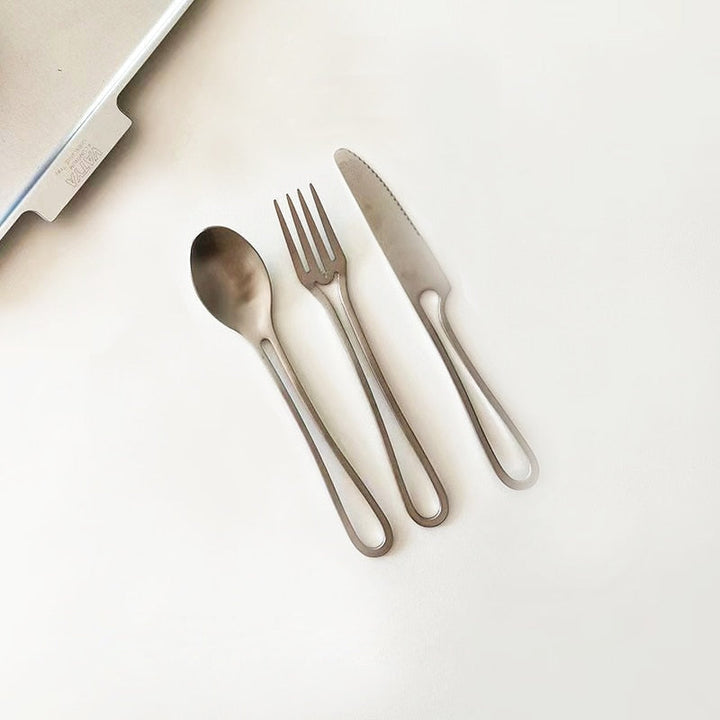 Outline Bestickset i Rostfritt Stål